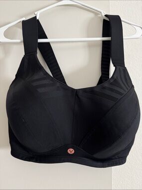 Livi Black High-Impact Molded Sports Bra